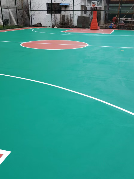 蓟州 球场长期使用易出现地面开裂